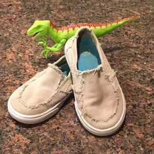 Toddler size 8 beach shoes